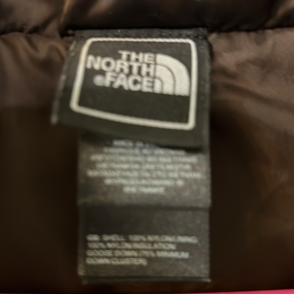 North Face 650 Jacket 😎 - Picture 3 of 7